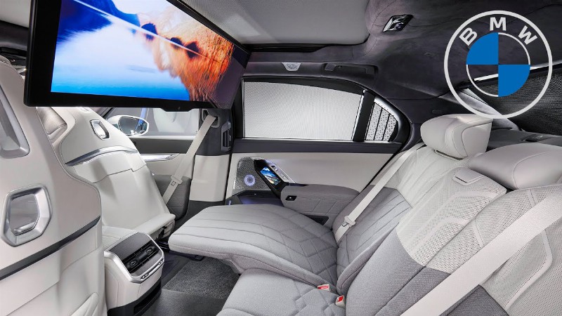 2023 Bmw 7 Series With 31-inch 8k Backseat Screen