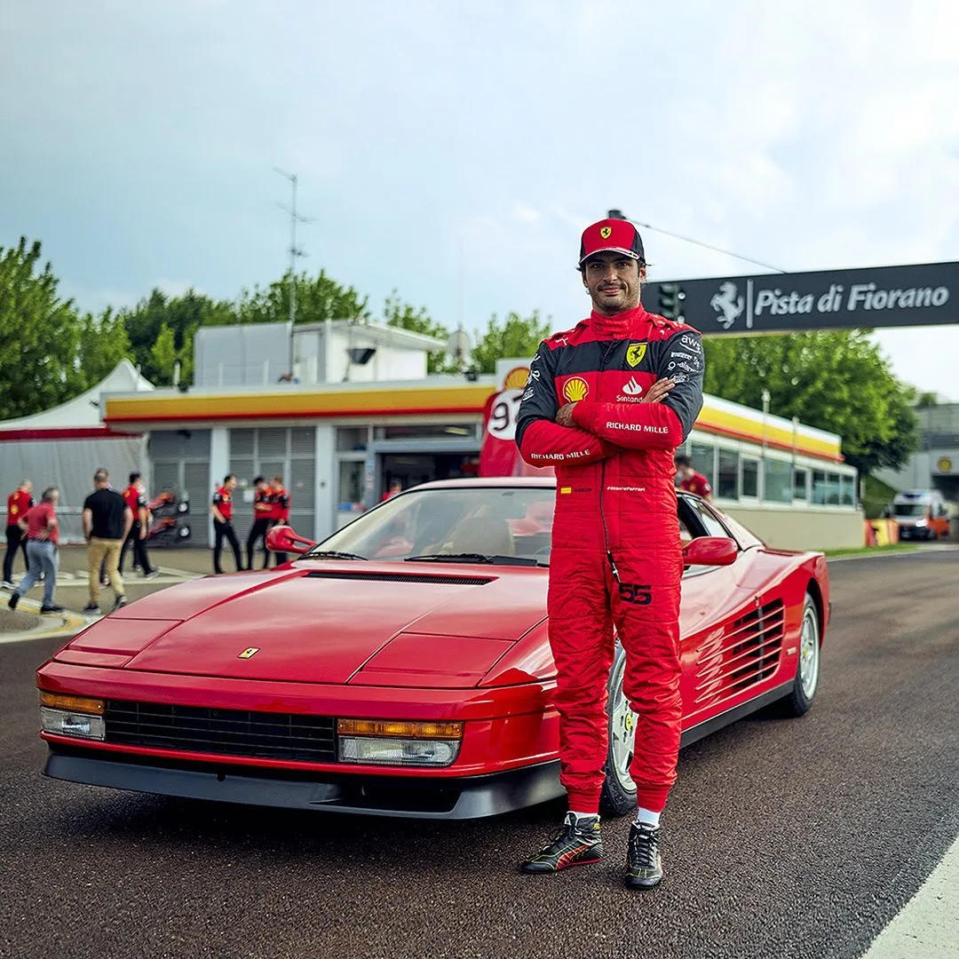 Ferrari - Testarossa Autodrive playing in the background