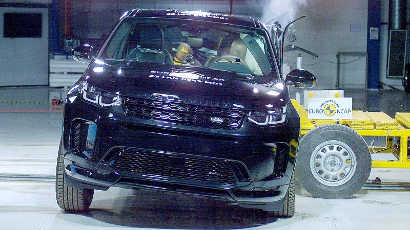 Land Rover Discovery Sport (2023) Crash Test