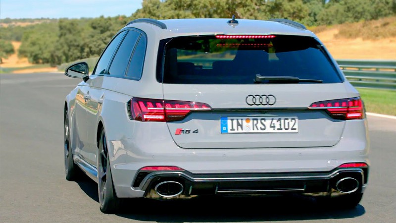 Launch Control 2023 Audi Rs4 Avant With Competition Package