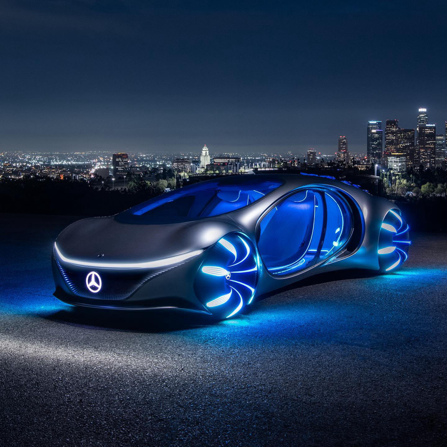 Mercedes-Benz - A new star shines in LA