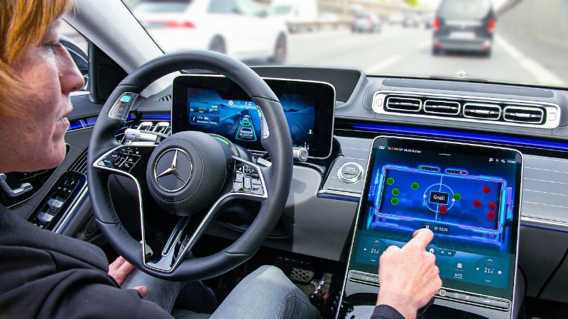 image 0 New Mercedes S-class Automated Driving Level 3 : Drive Pilot Demonstration