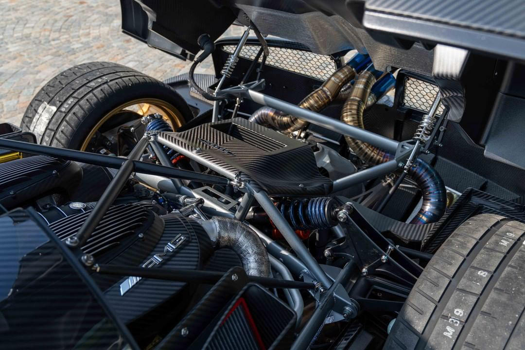 image  1 Pagani Automobili Official - The Huayra BC Tempesta Package bravely declares its racing experience