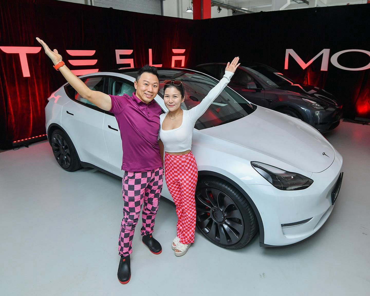 Tesla - First Model Y deliveries in Singapore 🇸🇬